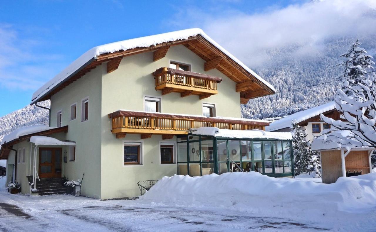Haus Christine Apartamento Fulpmes Exterior foto
