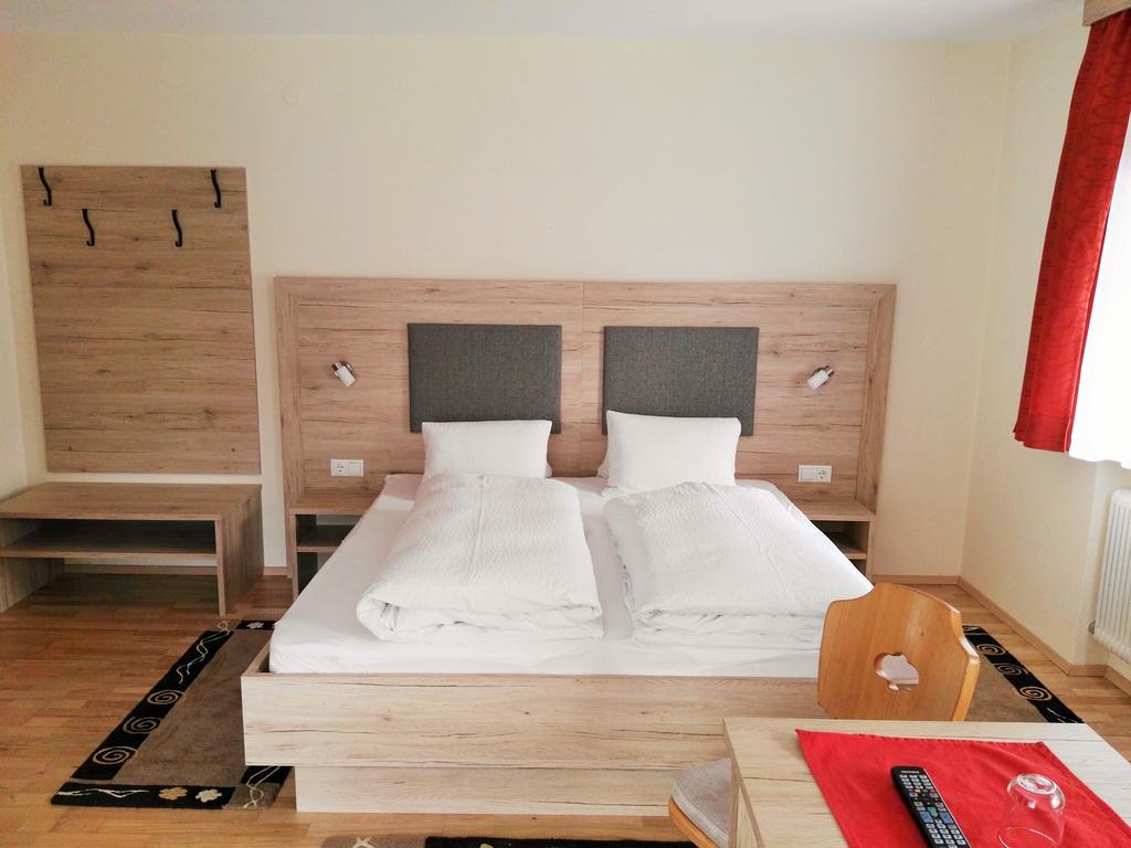 Haus Christine Apartamento Fulpmes Exterior foto