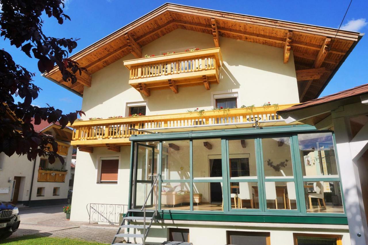 Haus Christine Apartamento Fulpmes Exterior foto