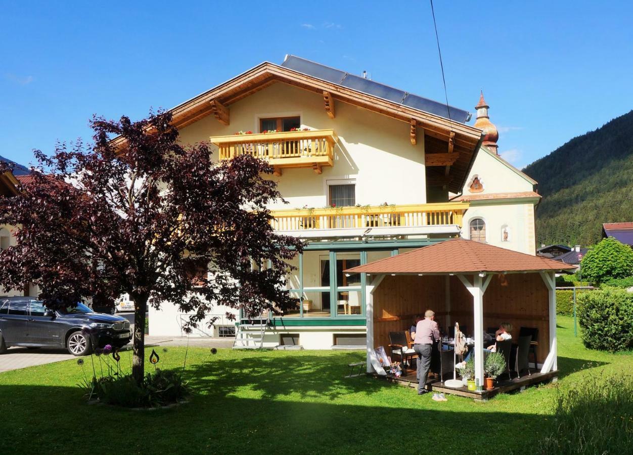 Haus Christine Apartamento Fulpmes Exterior foto